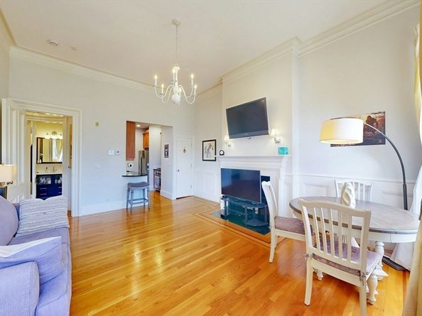 322 Beacon Street 7, Boston MA 02116