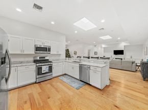 599 Washington St 14, Pembroke MA 02359