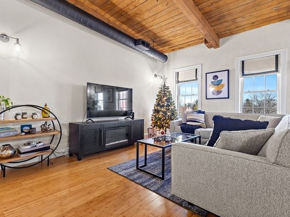 110 Pleasant St 401, Marlborough MA 01752