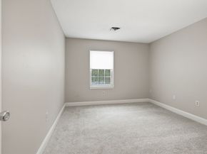 750 Brookside Dr G, Andover MA 01810