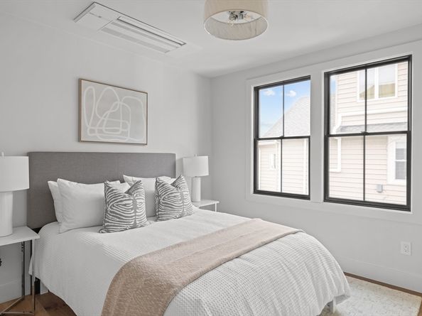 29 Dartmouth St 29, Arlington MA 02474