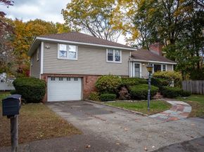14 Sycamore Rd, Wakefield MA 01880