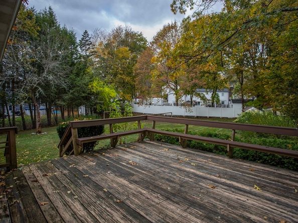 14 Sycamore Rd, Wakefield MA 01880