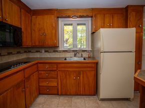 14 Sycamore Rd, Wakefield MA 01880