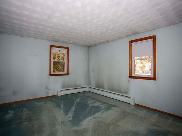 14 Sycamore Rd, Wakefield MA 01880