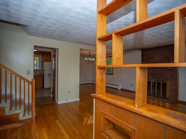 14 Sycamore Rd, Wakefield MA 01880