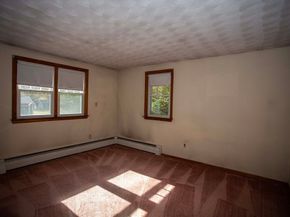 14 Sycamore Rd, Wakefield MA 01880