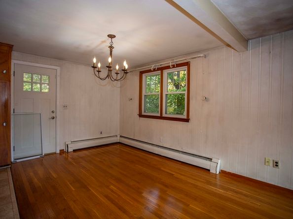 14 Sycamore Rd, Wakefield MA 01880