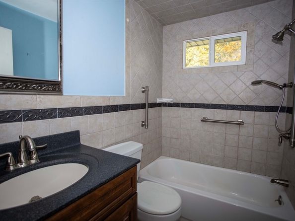 14 Sycamore Rd, Wakefield MA 01880