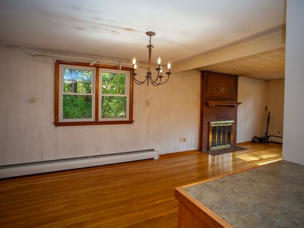 14 Sycamore Rd, Wakefield MA 01880