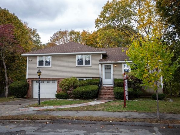 14 Sycamore Rd, Wakefield MA 01880