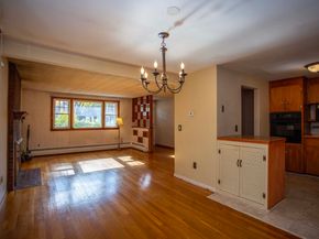 14 Sycamore Rd, Wakefield MA 01880
