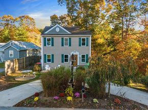 13 Parkwood Dr, Wareham MA 02571