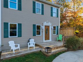 13 Parkwood Dr, Wareham MA 02571