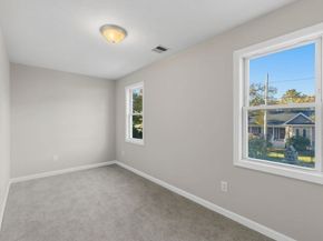 13 Parkwood Dr, Wareham MA 02571