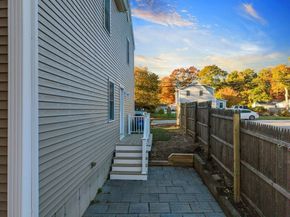 13 Parkwood Dr, Wareham MA 02571