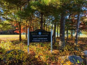 13 Parkwood Dr, Wareham MA 02571