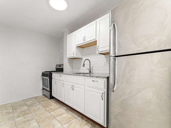 22 Rockville Park, Boston MA 02119