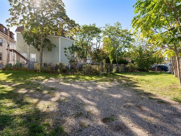 22 Rockville Park, Boston MA 02119