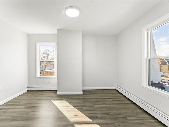 22 Rockville Park, Boston MA 02119