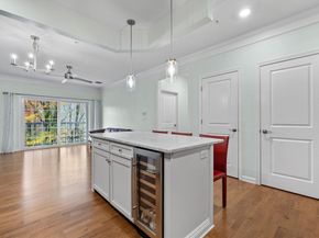 130 Trotter Rd 1211, Weymouth MA 02190