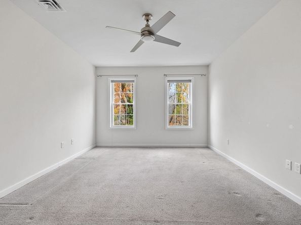 130 Trotter Rd 1211, Weymouth MA 02190