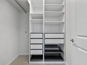 130 Trotter Rd 1211, Weymouth MA 02190