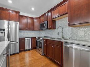 130 Trotter Rd 1211, Weymouth MA 02190