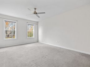 130 Trotter Rd 1211, Weymouth MA 02190