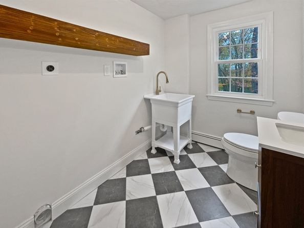 26 Berkshire Dr, Winchester MA 01890