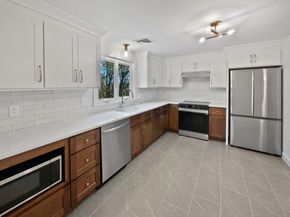 26 Berkshire Dr, Winchester MA 01890