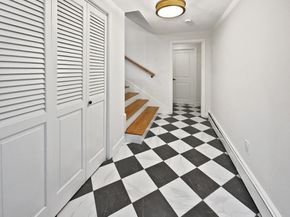 26 Berkshire Dr, Winchester MA 01890