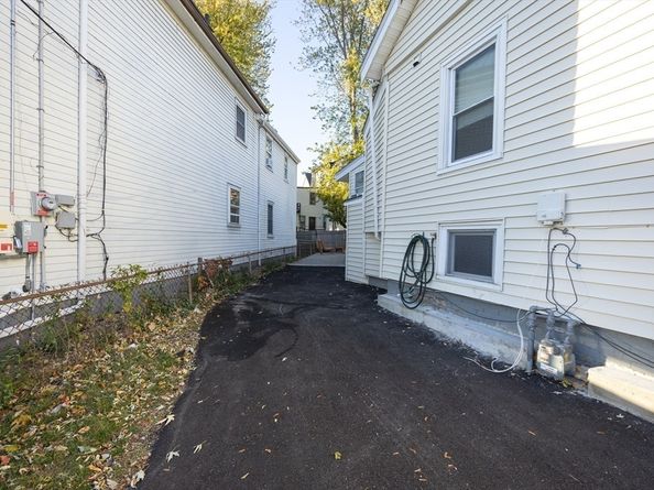 94 Crescent Ave, Revere MA 02151