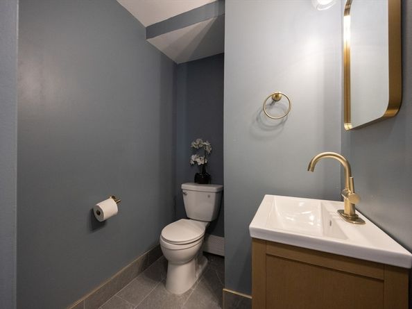 94 Crescent Ave, Revere MA 02151