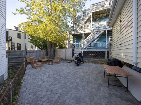 94 Crescent Ave, Revere MA 02151