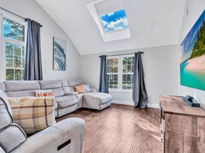 5 Fales St, Medway MA 02053