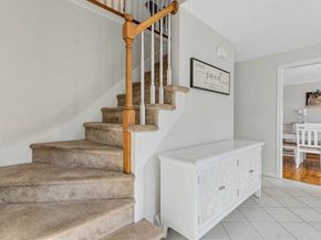 5 Fales St, Medway MA 02053