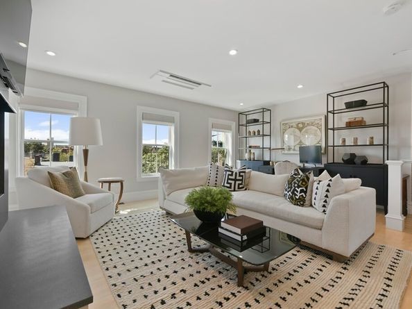 128 Pembroke St 23, Boston MA 02118