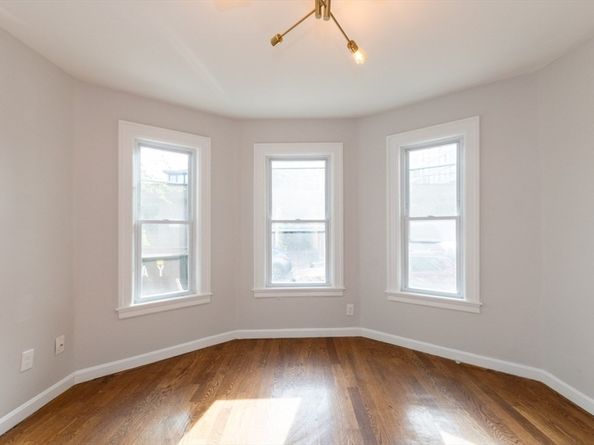 131 Erie St 1, Cambridge MA 02139