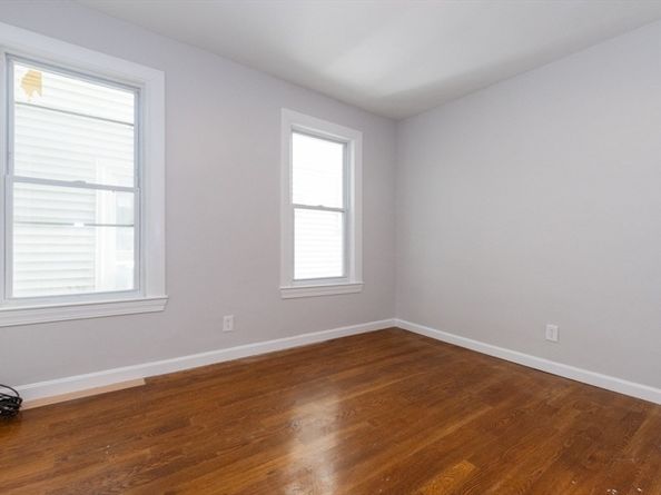 131 Erie St 1, Cambridge MA 02139