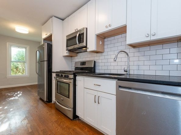 131 Erie St 1, Cambridge MA 02139