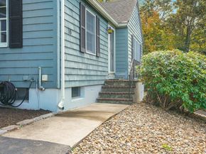 16 Sunnyside Road, Woburn MA 01801