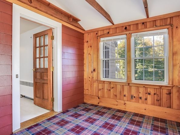 16 Sunnyside Road, Woburn MA 01801