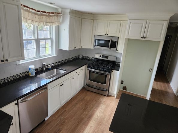29 Rayburn Rd, Stoughton MA 02072