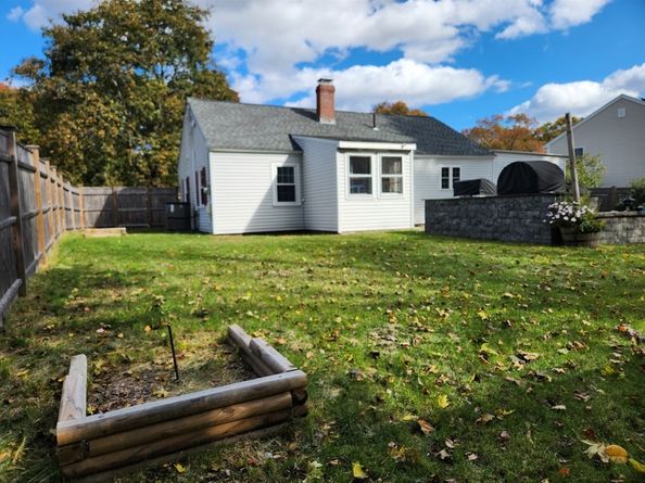 29 Rayburn Rd, Stoughton MA 02072