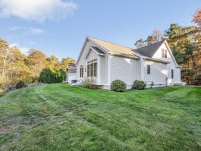 141 Cortland Dr 141, North Andover MA 01845