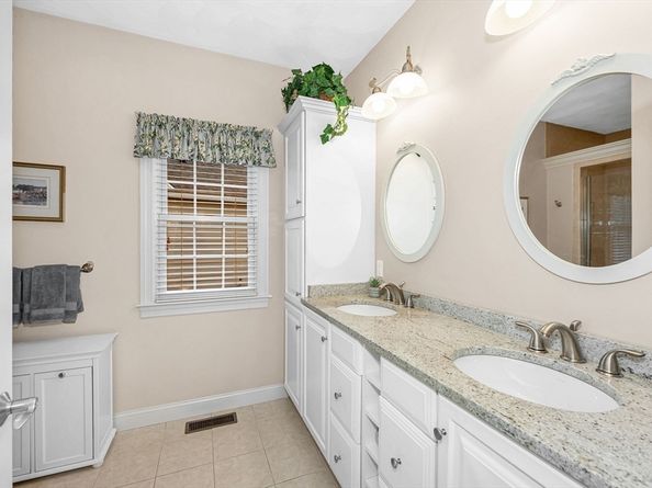 141 Cortland Dr 141, North Andover MA 01845