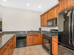 141 Cortland Dr 141, North Andover MA 01845
