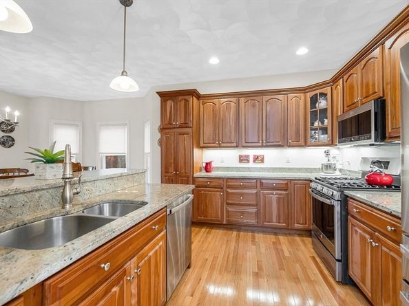 141 Cortland Dr 141, North Andover MA 01845