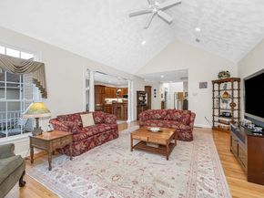 141 Cortland Dr 141, North Andover MA 01845
